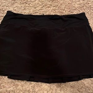 Lululemon size 10 skirt